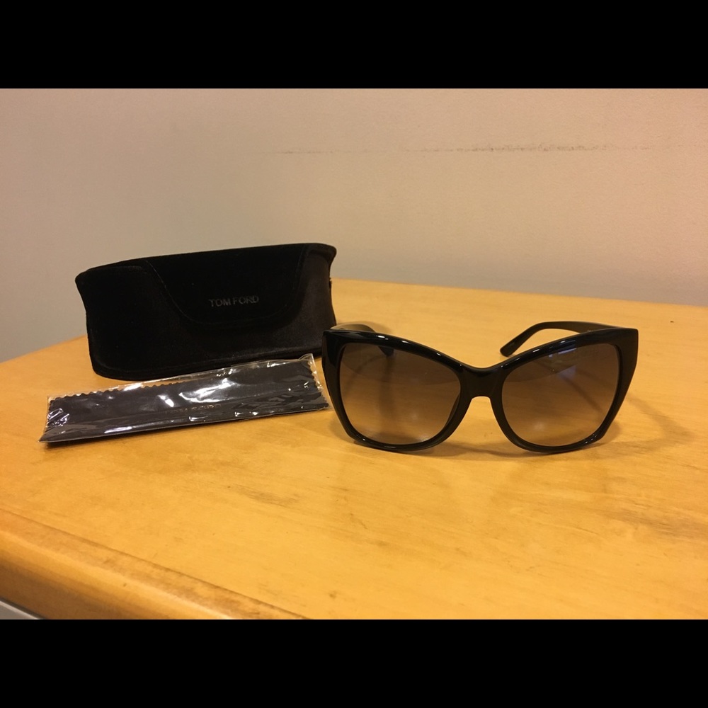 Tom Ford, Carli Sunglasses - Black